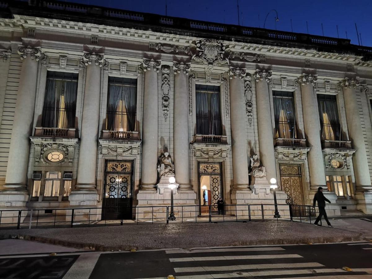 Ensolarado E Espacoso Quarto/Sala No Coracao De Poa Порту Алегри Екстериор снимка