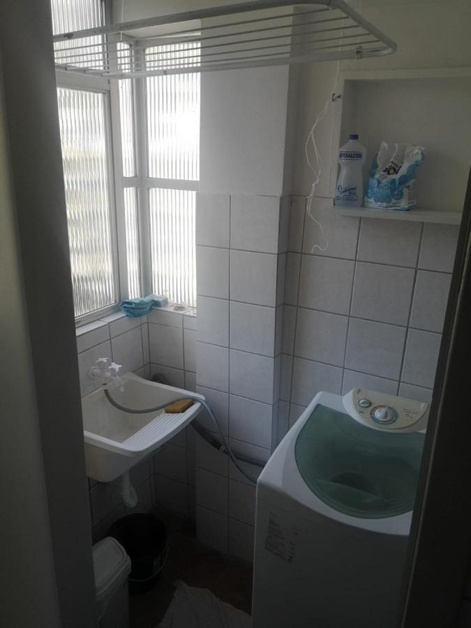 Ensolarado E Espacoso Quarto/Sala No Coracao De Poa Порту Алегри Екстериор снимка